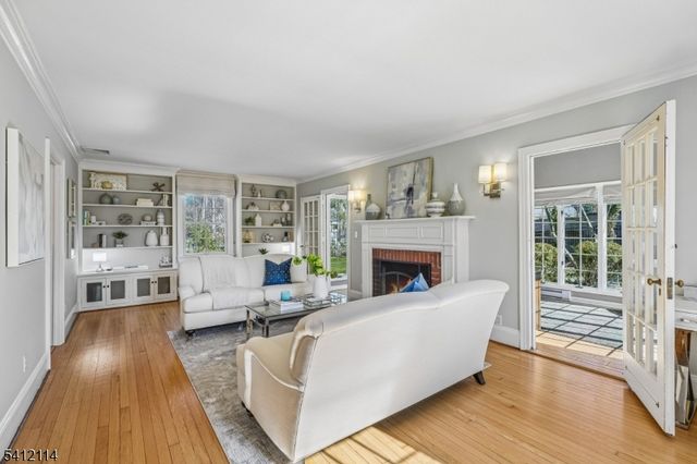 30 Colonial Way, Millburn Twp., NJ 07078