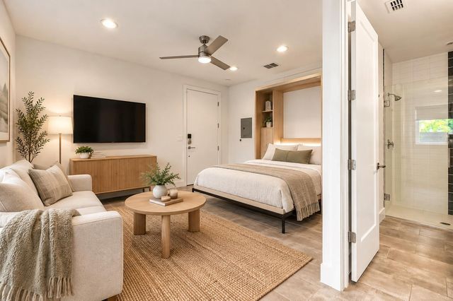 5006 Pecan Springs RD 7, Austin, TX 78723