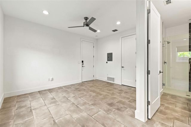 5006 Pecan Springs RD 7, Austin, TX 78723