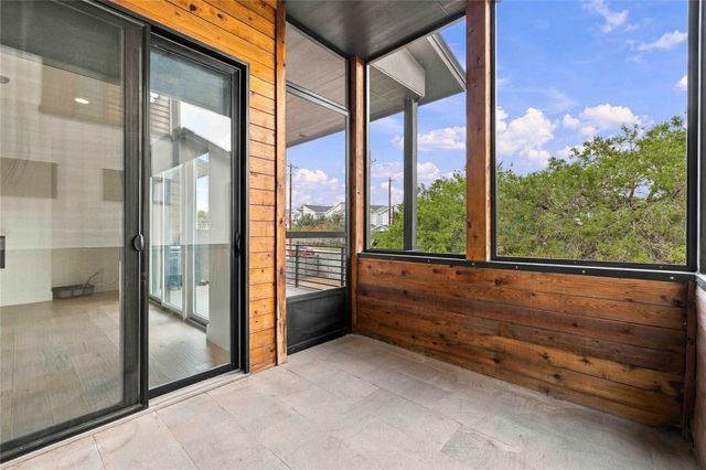 5006 Pecan Springs RD 7, Austin, TX 78723