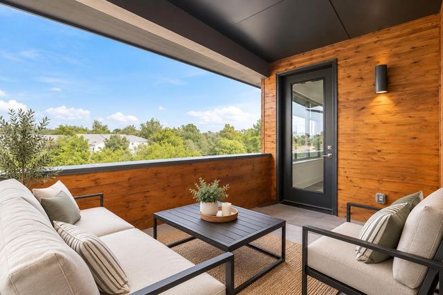 5006 Pecan Springs RD 7, Austin, TX 78723