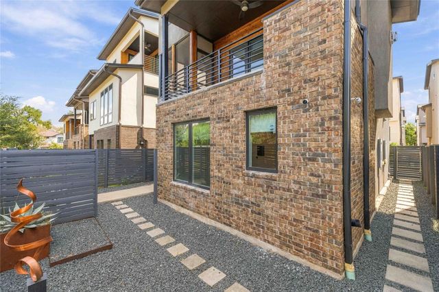 5006 Pecan Springs RD 7, Austin, TX 78723