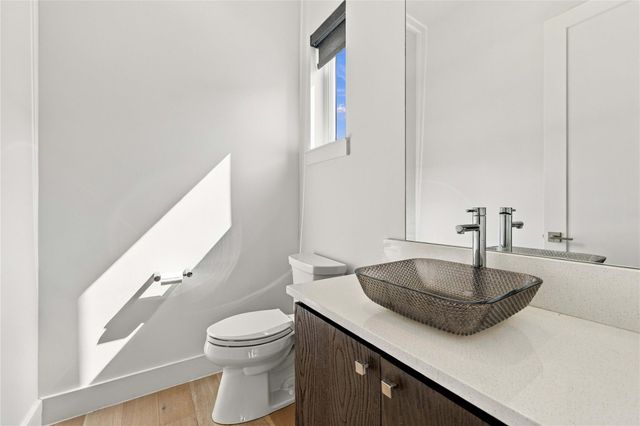 5006 Pecan Springs RD 7, Austin, TX 78723