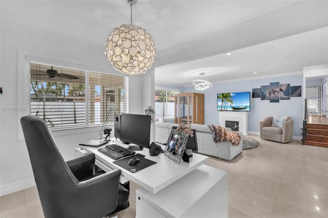 851 Bluebird Ave, Miami Springs, FL 33166