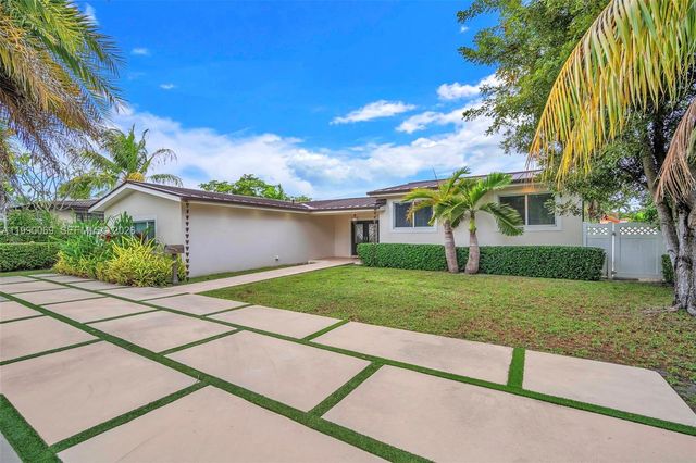 851 Bluebird Ave, Miami Springs, FL 33166