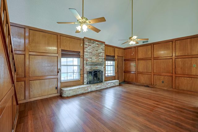 23126 Bayleaf Drive, Spring, TX 77373