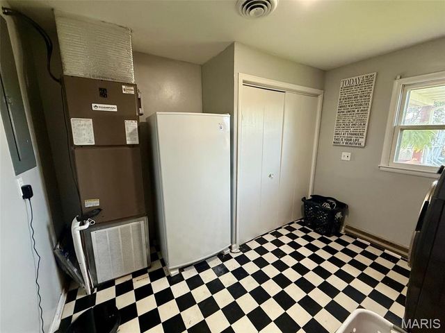 1507 Roberts Street, Salem, MO 65560