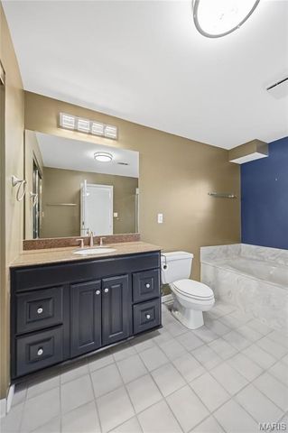 4501 Eli Drive I, St Louis, MO 63128