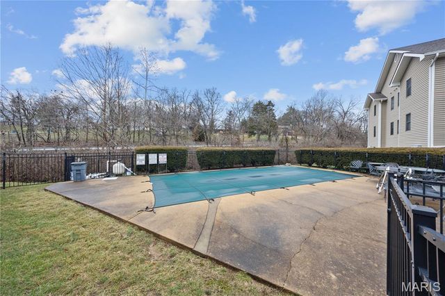 4501 Eli Drive I, St Louis, MO 63128