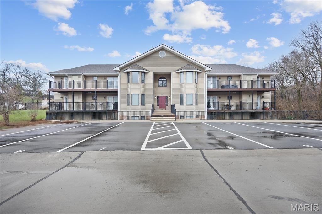 4501 Eli Drive I, St Louis, MO 63128