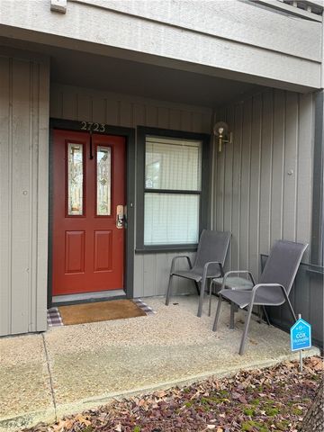 2723 Joyce Boulevard, Fayetteville, AR 72703