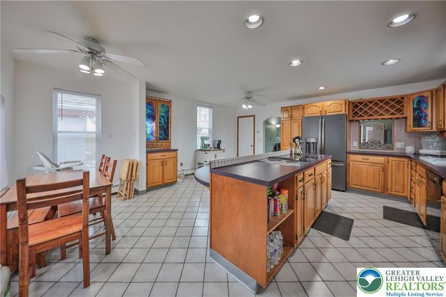 1138 Loxley Lane, Salisbury Twp, PA 18103