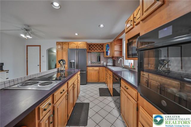 1138 Loxley Lane, Salisbury Twp, PA 18103