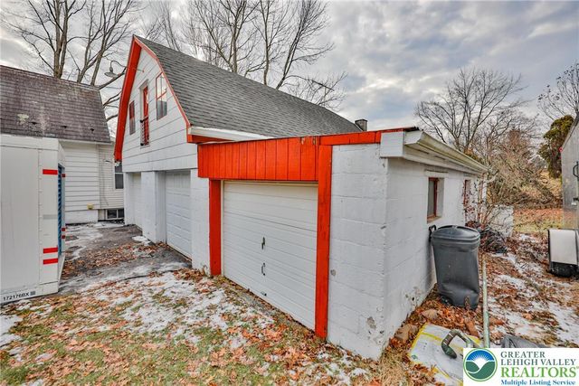 1138 Loxley Lane, Salisbury Twp, PA 18103