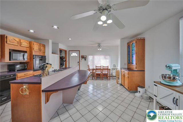 1138 Loxley Lane, Salisbury Twp, PA 18103