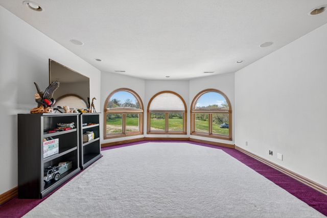 15215 WHITE SCHOOL Road, Roscoe, IL 61073