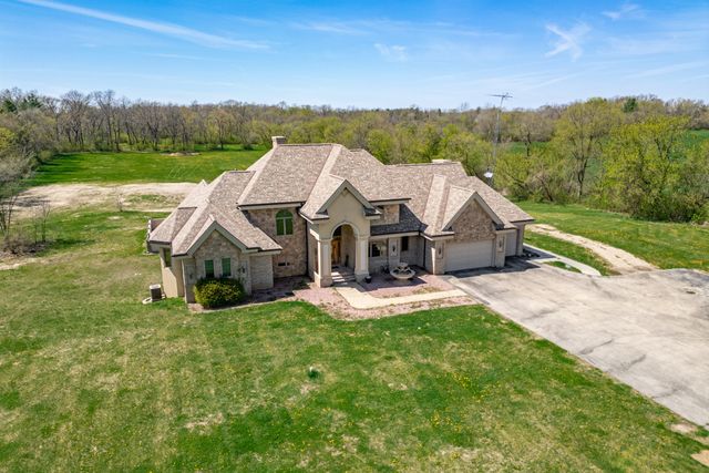 15215 WHITE SCHOOL Road, Roscoe, IL 61073