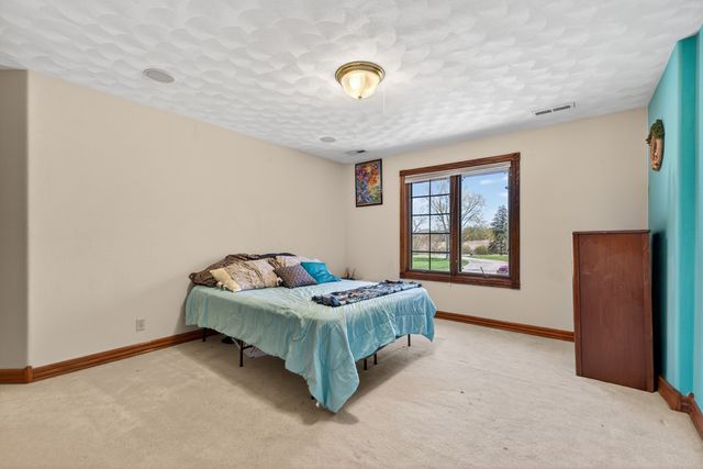15215 WHITE SCHOOL Road, Roscoe, IL 61073