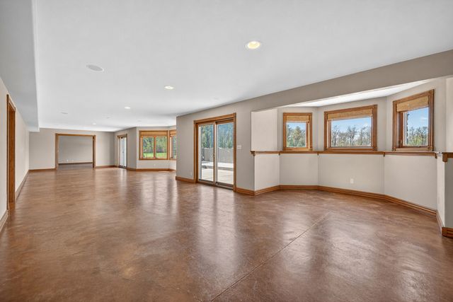 15215 WHITE SCHOOL Road, Roscoe, IL 61073