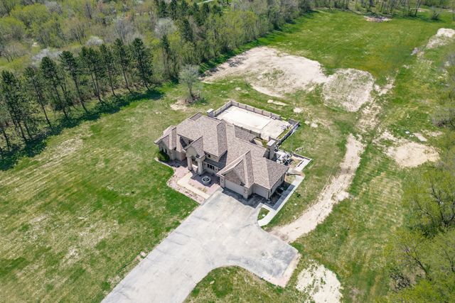 15215 WHITE SCHOOL Road, Roscoe, IL 61073