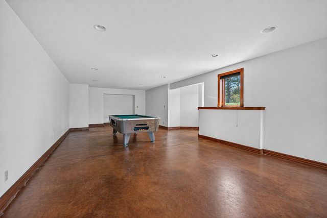 15215 WHITE SCHOOL Road, Roscoe, IL 61073