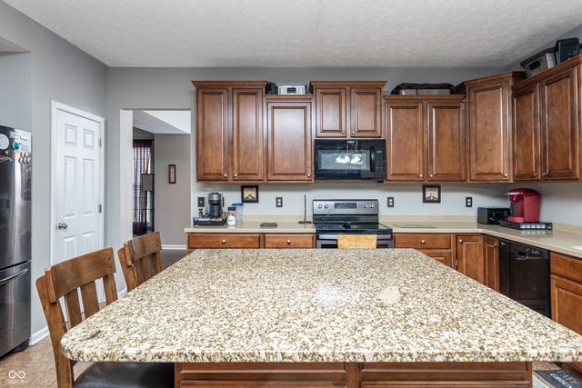 1826 Ballyganner Drive, Avon, IN 46123