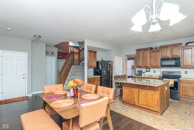 1826 Ballyganner Drive, Avon, IN 46123