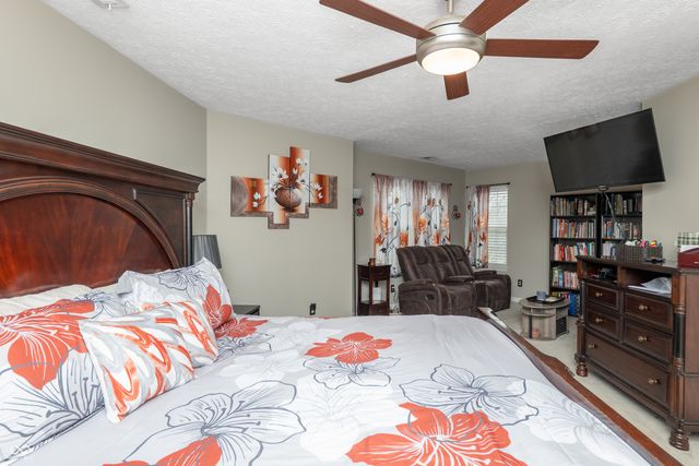 1826 Ballyganner Drive, Avon, IN 46123