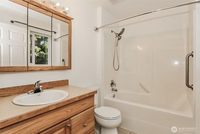 3311 New Hope Circle, Bremerton, WA 98312