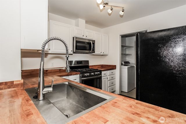 3311 New Hope Circle, Bremerton, WA 98312
