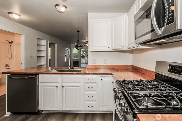 3311 New Hope Circle, Bremerton, WA 98312