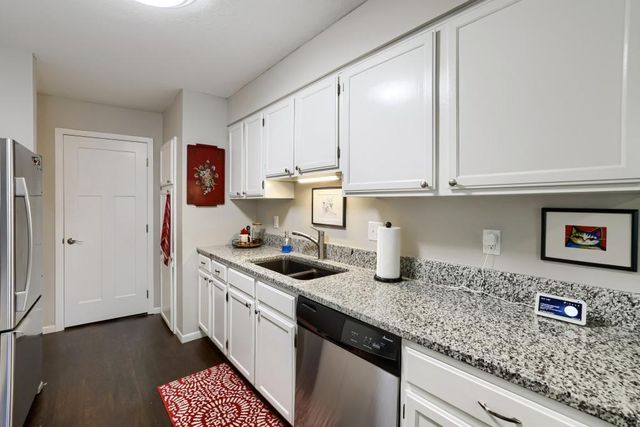 15319 40th Avenue N, Plymouth, MN 55446