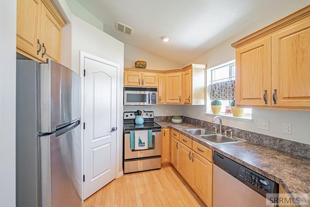1123 Jackson Drive, Ammon, ID 83406