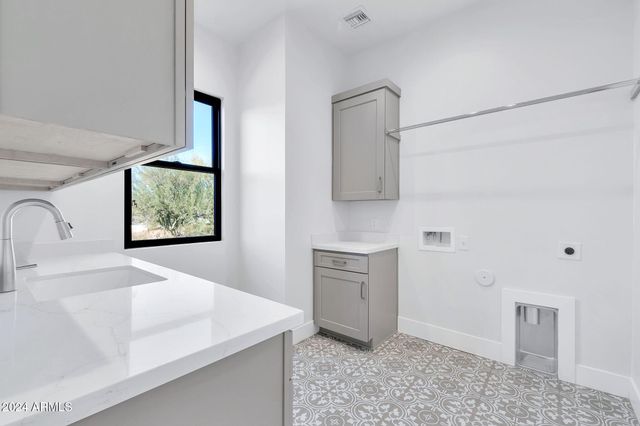 6317 E SKINNER Drive, Cave Creek, AZ 85331
