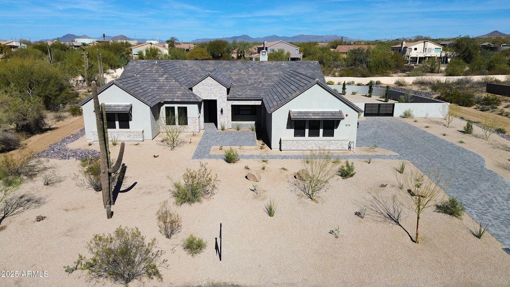 6317 E SKINNER Drive, Cave Creek, AZ 85331 — exterior