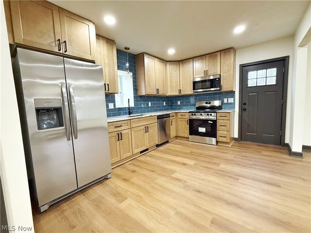 416 Bronson Street, Medina, OH 44256