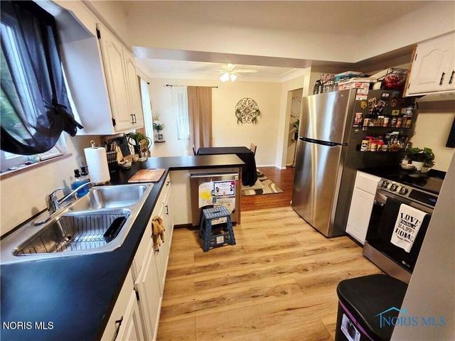 1654 Charmaine Drive, Toledo, OH 43614