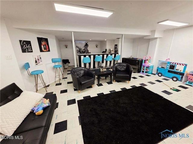 1654 Charmaine Drive, Toledo, OH 43614