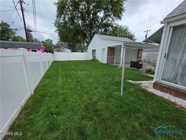 1654 Charmaine Drive, Toledo, OH 43614