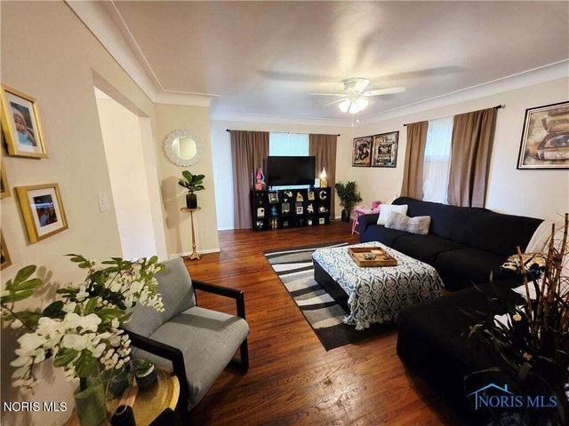 1654 Charmaine Drive, Toledo, OH 43614