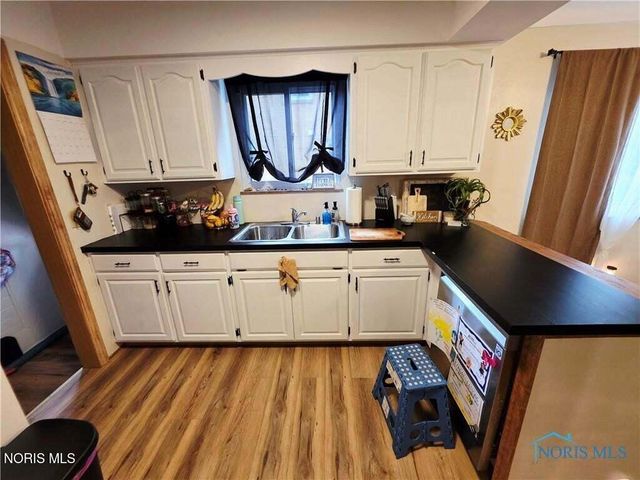 1654 Charmaine Drive, Toledo, OH 43614