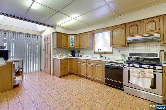 451 Wilfred Terrace, Cliffside Park, NJ 07010