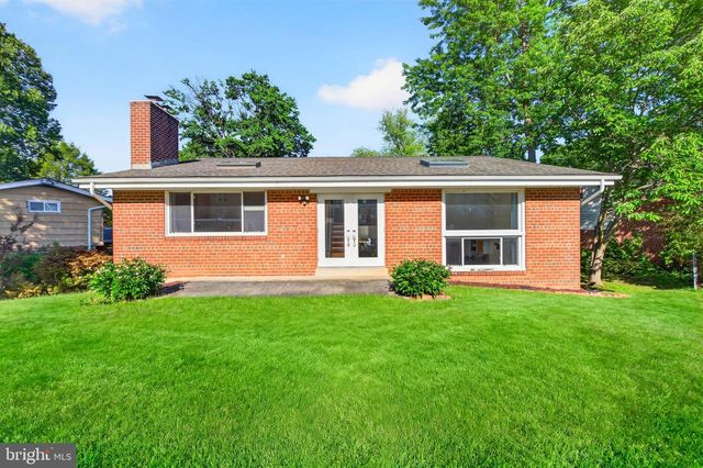 914 KENBROOK CT, Silver Spring, MD 20902