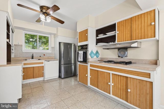 914 KENBROOK CT, Silver Spring, MD 20902