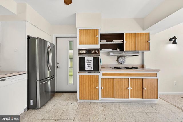 914 KENBROOK CT, Silver Spring, MD 20902