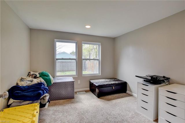 1717 Sparrow RD, Chesapeake, VA 23320