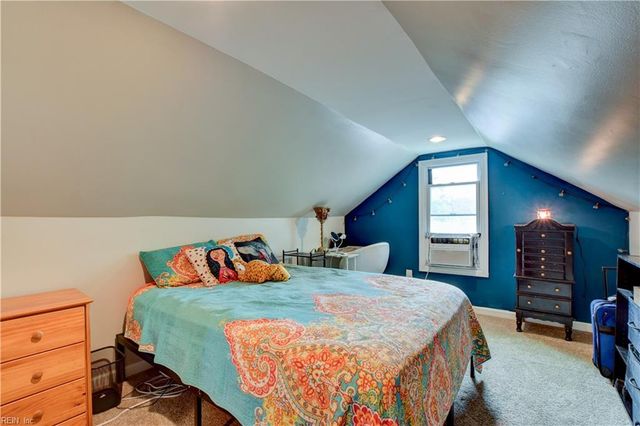 1717 Sparrow RD, Chesapeake, VA 23320