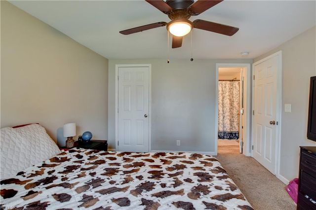 1717 Sparrow RD, Chesapeake, VA 23320