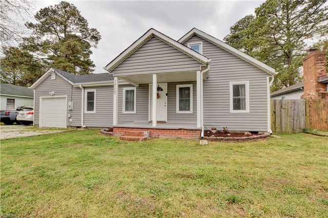 1717 Sparrow RD, Chesapeake, VA 23320