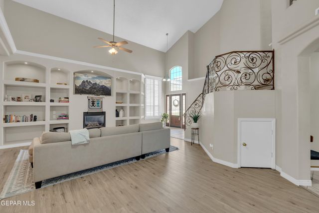 1561 VIA APPIA Street, El Paso, TX 79912